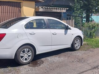 2012 Chevrolet Aveo II, белый, 510000 рублей, вид 2