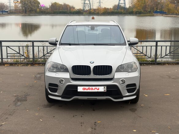 2011 BMW X5 35i II (E70) Рестайлинг, серый, 2399000 рублей - вид 3
