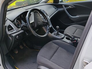2014 Opel Astra J Рестайлинг, белый, 600000 рублей, вид 5