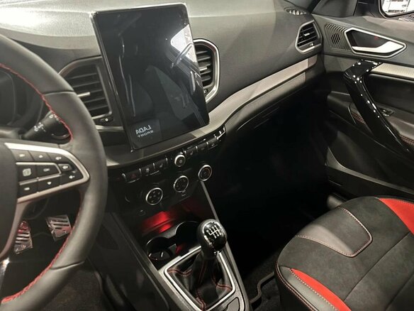 2026 Lada (ВАЗ) Vesta SW Sport I Рестайлинг (NG), чёрный - вид 9