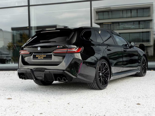 2025 BMW M5 Touring VII (G90), чёрный, 22160000 рублей, вид 4