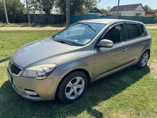 2010 Kia Ceed I Рестайлинг, серый, 600000 рублей, вид 1