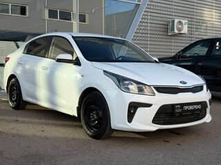 2019 Kia Rio IV, белый, 1330000 рублей, вид 3
