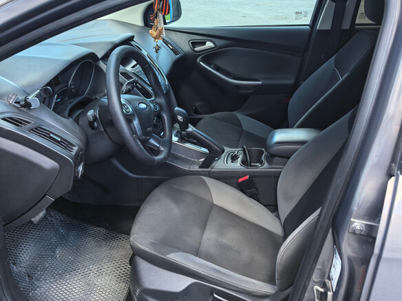 2014 Ford Focus III, коричневый, 850000 рублей - вид 3