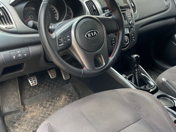 2011 Kia Cerato Koup II, белый - вид 9