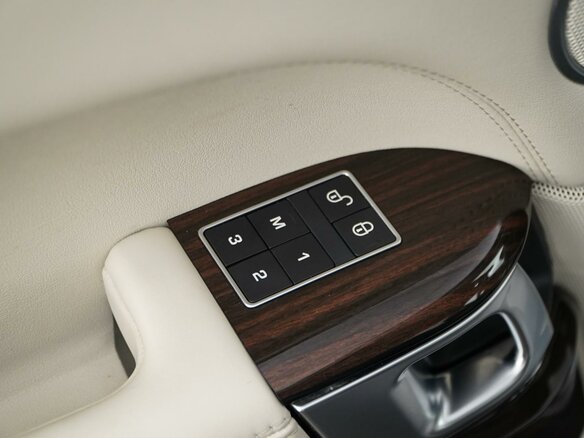 2016 Land Rover Range Rover IV, серый, 4199046 рублей - вид 14