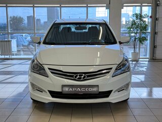 2015 Hyundai Solaris I Рестайлинг, белый, 799000 рублей, вид 3