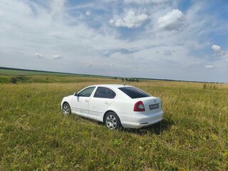 2012 Skoda Octavia II (A5) Рестайлинг, белый, 1100000 рублей, вид 2