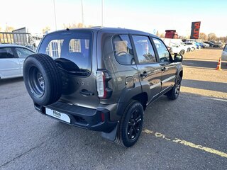 2026 Lada (ВАЗ) Niva Travel I Рестайлинг, коричневый, 1784000 рублей, вид 3