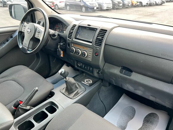 2008 Nissan Navara (Frontier) III (D40), серый, 999000 рублей - вид 13