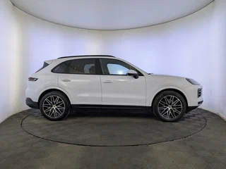 2024 Porsche Cayenne III Рестайлинг, белый, 12250000 рублей, вид 4