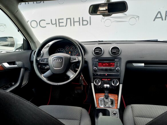 2011 Audi A3 II (8P) Рестайлинг 2, белый - вид 14