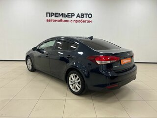 2017 Kia Cerato III Рестайлинг (Classic), синий, 1425000 рублей, вид 4