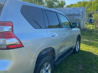 2014 Toyota Land Cruiser Prado 4-speed 150 Series Рестайлинг 1, серебристый, 2700000 рублей, вид 2