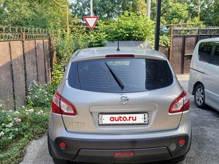 2012 Nissan Qashqai I Рестайлинг, серебристый, 880000 рублей, вид 2