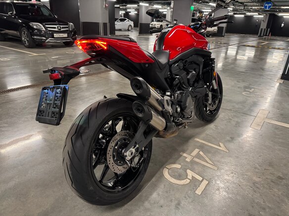 2023 Ducati Monster 937, красный, 1100000 рублей - вид 5