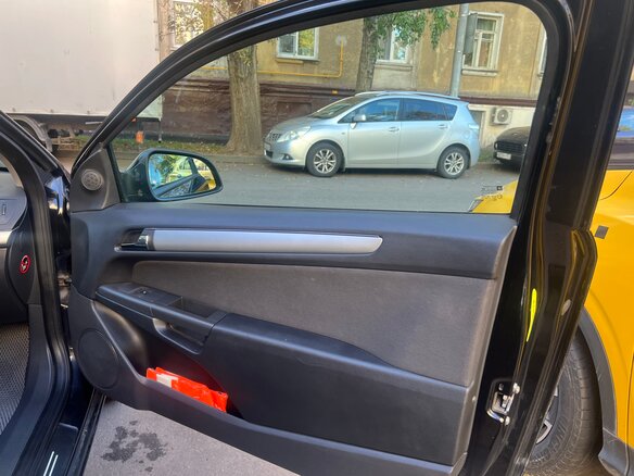 2010 Opel Astra GTC H Рестайлинг, чёрный, 380000 рублей - вид 24