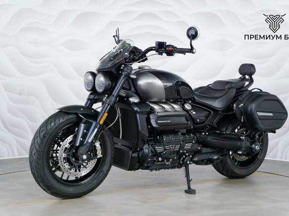 2021 Triumph Rocket 3, чёрный, 1949000 рублей - вид 2