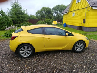 2011 Opel Astra GTC J Рестайлинг, жёлтый, 650000 рублей, вид 5