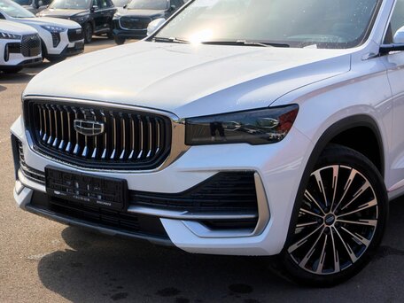 2026 Geely Monjaro I Рестайлинг, белый, 4855990 рублей, вид 4
