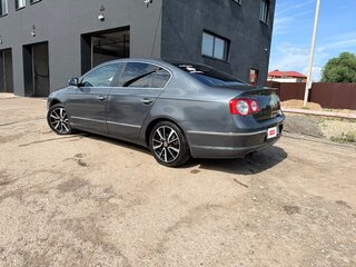 2010 Volkswagen Passat B6, серый, 700000 рублей, вид 5