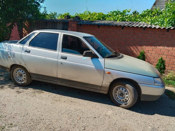2002 Lada (ВАЗ) 2110, серебристый - вид 1