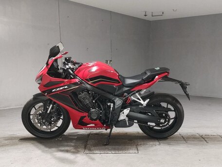 2024 Honda CBR 650R, красный, 886000 рублей, вид 2