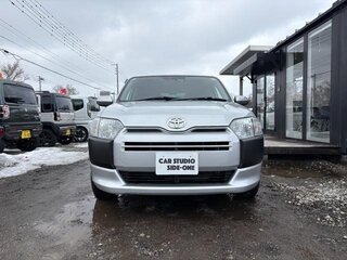 2023 Toyota Probox I Рестайлинг, серебристый, 1070000 рублей, вид 2