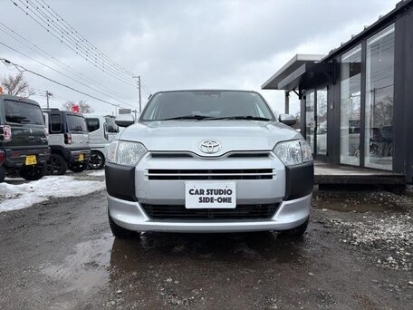 2023 Toyota Probox I Рестайлинг, серебристый, 1070000 рублей, вид 2