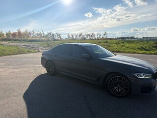 2020 BMW 5 серии 520d xDrive VII (G30/G31/G38) Рестайлинг, серый, 4000000 рублей, вид 1