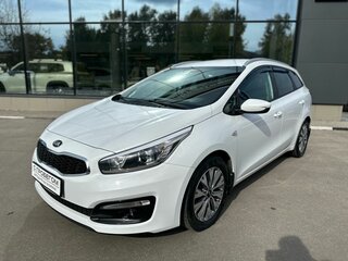 2018 Kia Ceed II Рестайлинг, белый, 1569000 рублей, вид 1