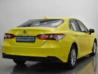 2018 Toyota Camry VIII (XV70), белый, 1595000 рублей, вид 4