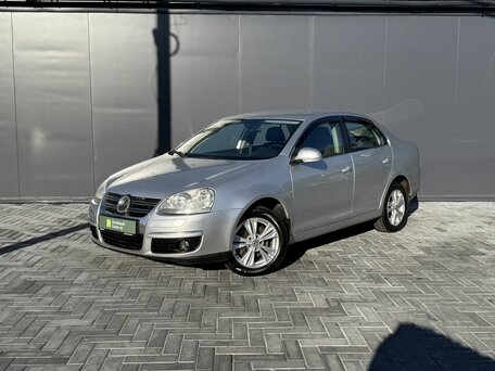 2010 Volkswagen Jetta V, серебристый, 845000 рублей, вид 1