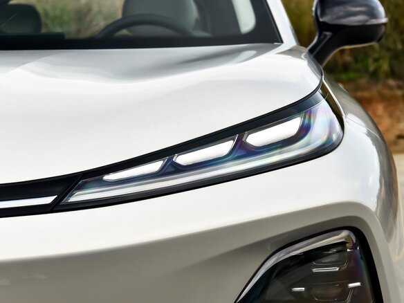 2026 Changan Qiyuan Q05 51.9 kWh II, серебристый - вид 14