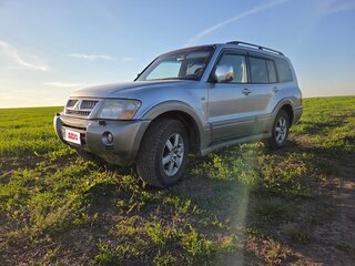 2004 Mitsubishi Pajero III Рестайлинг, серебристый, 650000 рублей, вид 4