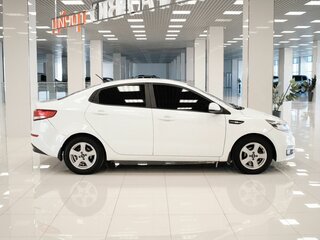 2016 Kia Rio III Рестайлинг, белый, 663000 рублей, вид 5