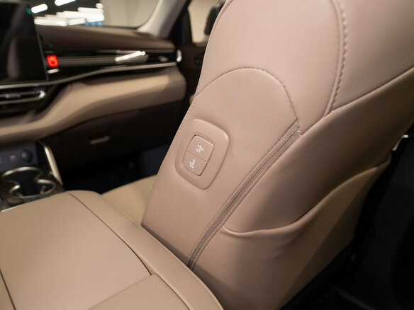 2026 Toyota Highlander IV (XU70), чёрный - вид 15