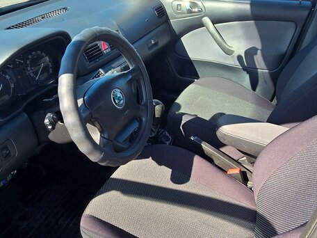 2008 Skoda Octavia I (A4) Рестайлинг, серый, 520000 рублей, вид 3