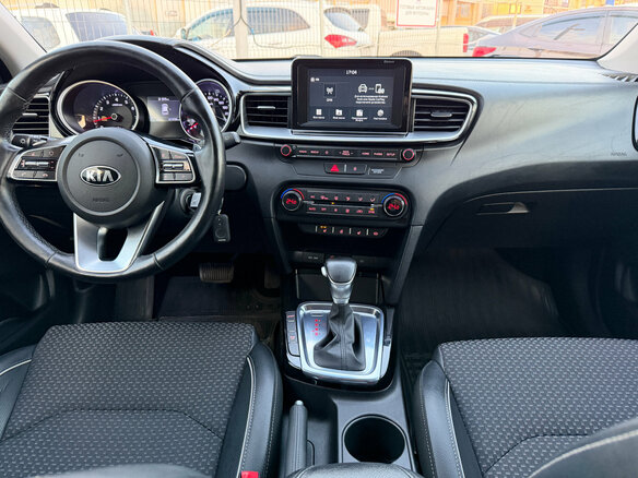 2018 Kia Ceed III, синий, 1450000 рублей - вид 23