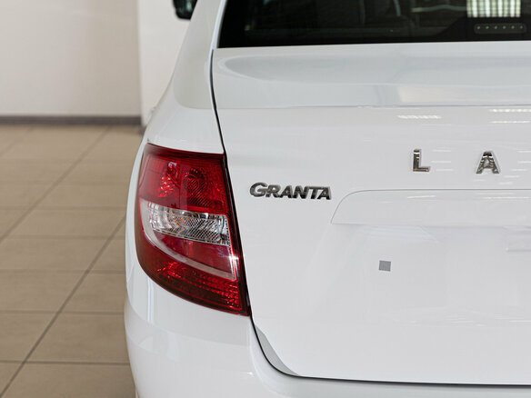 2026 Lada (ВАЗ) Granta I Рестайлинг, белый, 1250000 рублей - вид 16