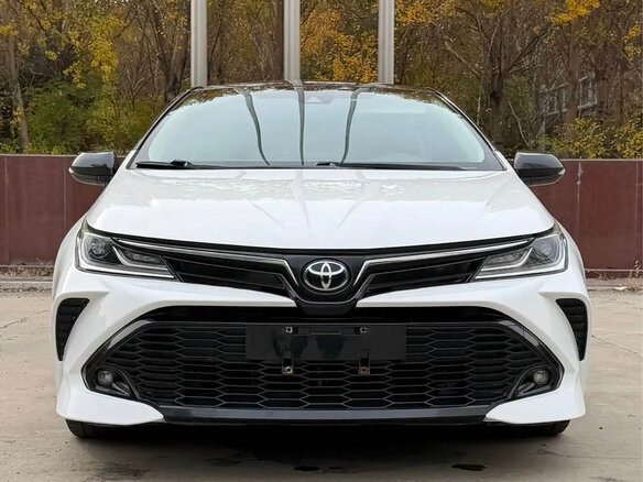 2022 Toyota Corolla XII (E210), белый, 1750000 рублей - вид 1