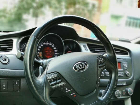 2014 Kia Ceed II, коричневый - вид 3