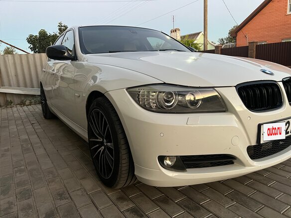 2011 BMW 3 серии 320i V (E90/E91/E92/E93) Рестайлинг, белый, 1000000 рублей - вид 5