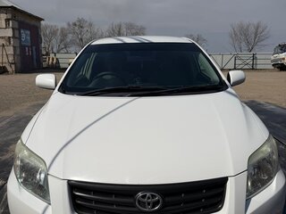 2010 Toyota Corolla Axio X (E140, E150) Рестайлинг, белый, 680000 рублей, вид 2