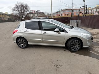 2009 Peugeot 308 I, серебристый, 555000 рублей, вид 4