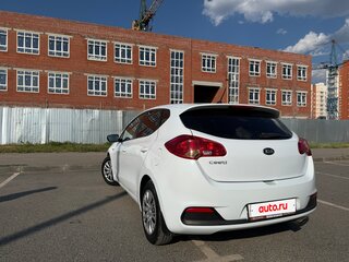 2013 Kia Ceed II, белый, 973000 рублей, вид 5
