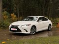 2020 Lexus ES 300h VII, белый, 4200000 рублей