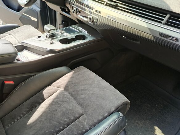 2016 Audi Q7 II (4M), серый, 4650000 рублей - вид 4
