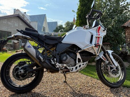 2025 Ducati DesertX, белый, 1790000 рублей, вид 1
