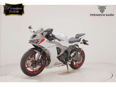 2026 Kawasaki ZX-6R Ninja, белый, 1499000 рублей, вид 4